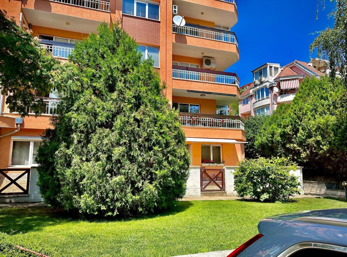 Sea Breeze Apartment Varna Eksteriør bilde